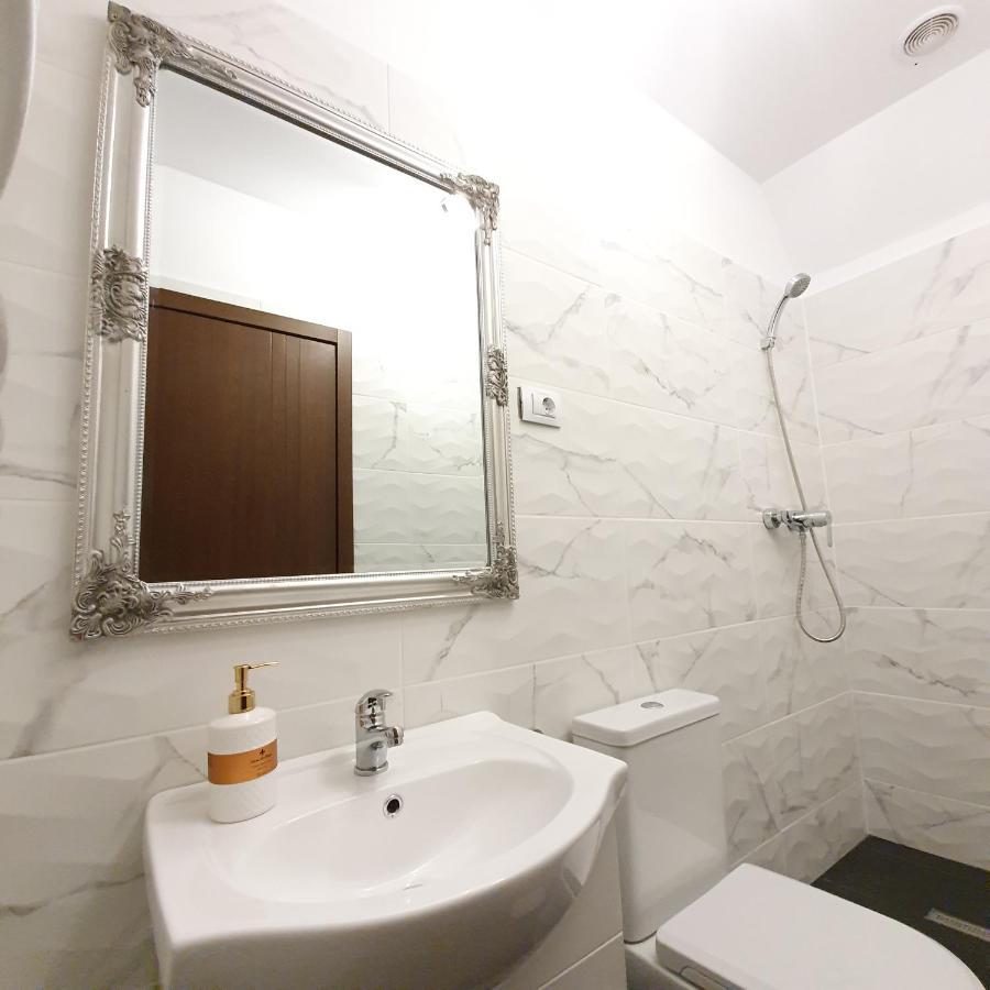 Vila De La Lugas Oradea Extérieur photo