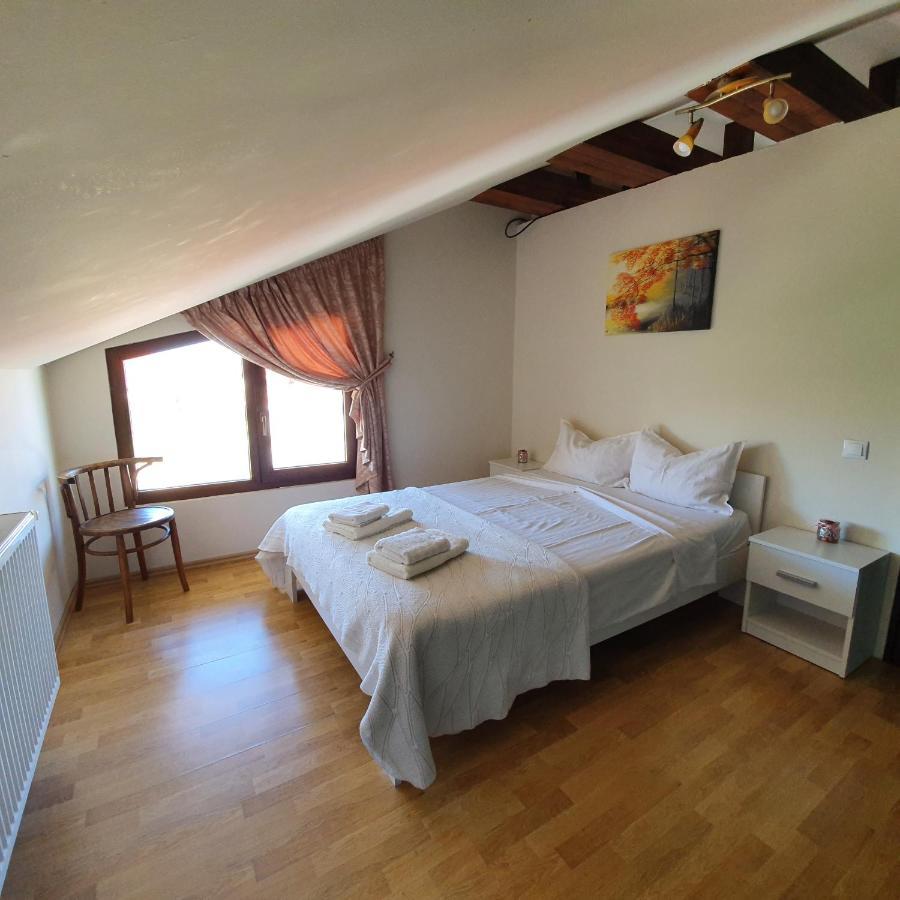 Vila De La Lugas Oradea Extérieur photo