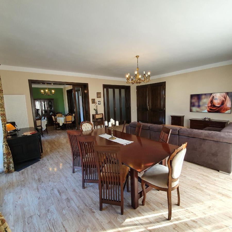 Vila De La Lugas Oradea Extérieur photo