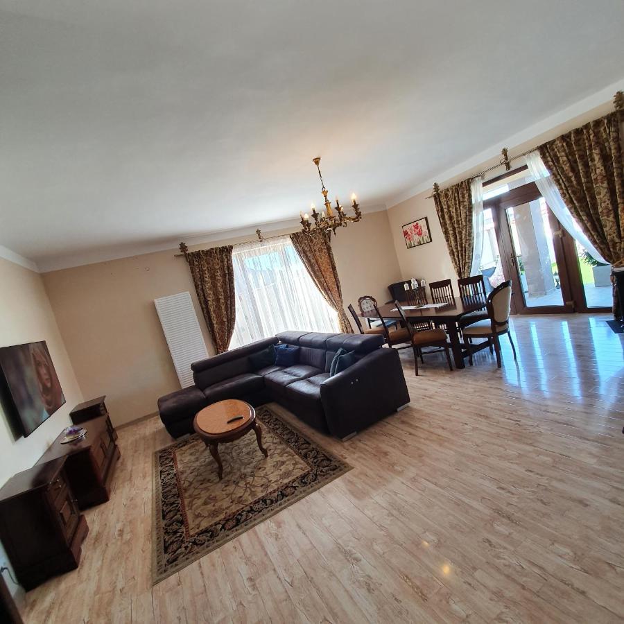Vila De La Lugas Oradea Extérieur photo