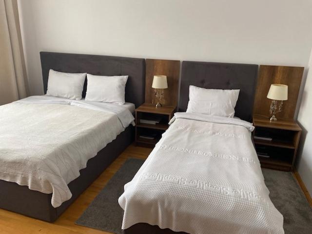 Vila De La Lugas Oradea Extérieur photo