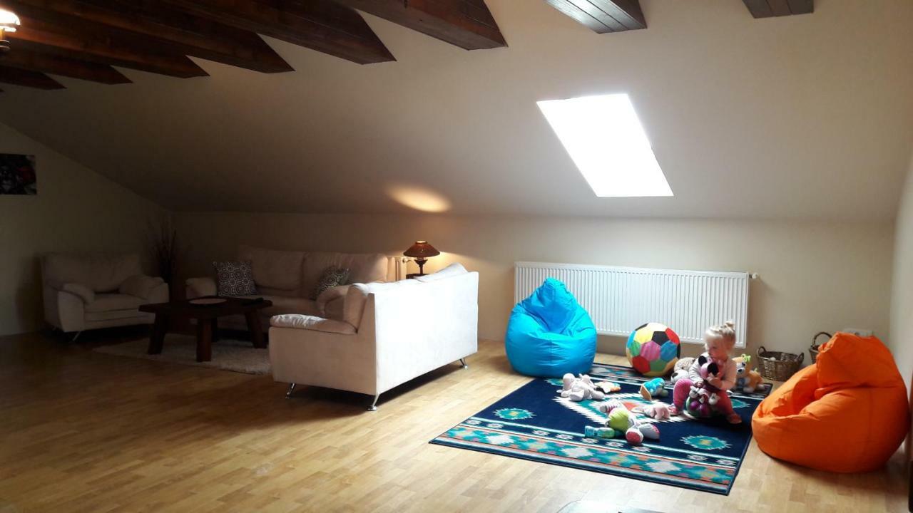 Vila De La Lugas Oradea Extérieur photo