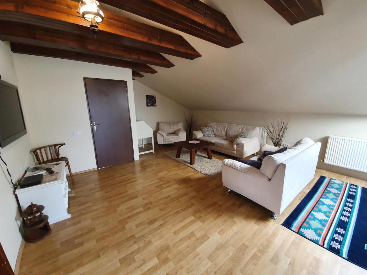 Vila De La Lugas Oradea Extérieur photo